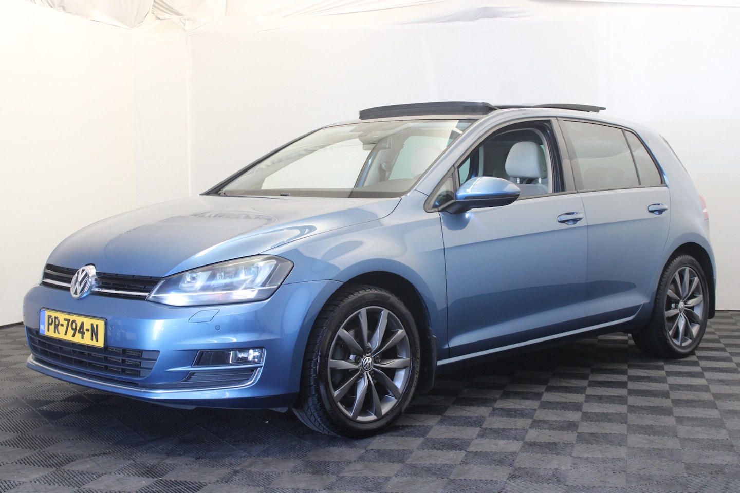 Volkswagen Golf - 1.4 TSI ACT Highline |Pano|Stoelverw.| - AutoWereld.nl