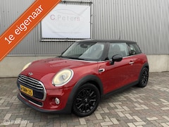 MINI 3-Deurs - 1.5 Cooper 136pk First Born Edition 2014 / Navigatie / Keyless / LED koplampen / Half lede