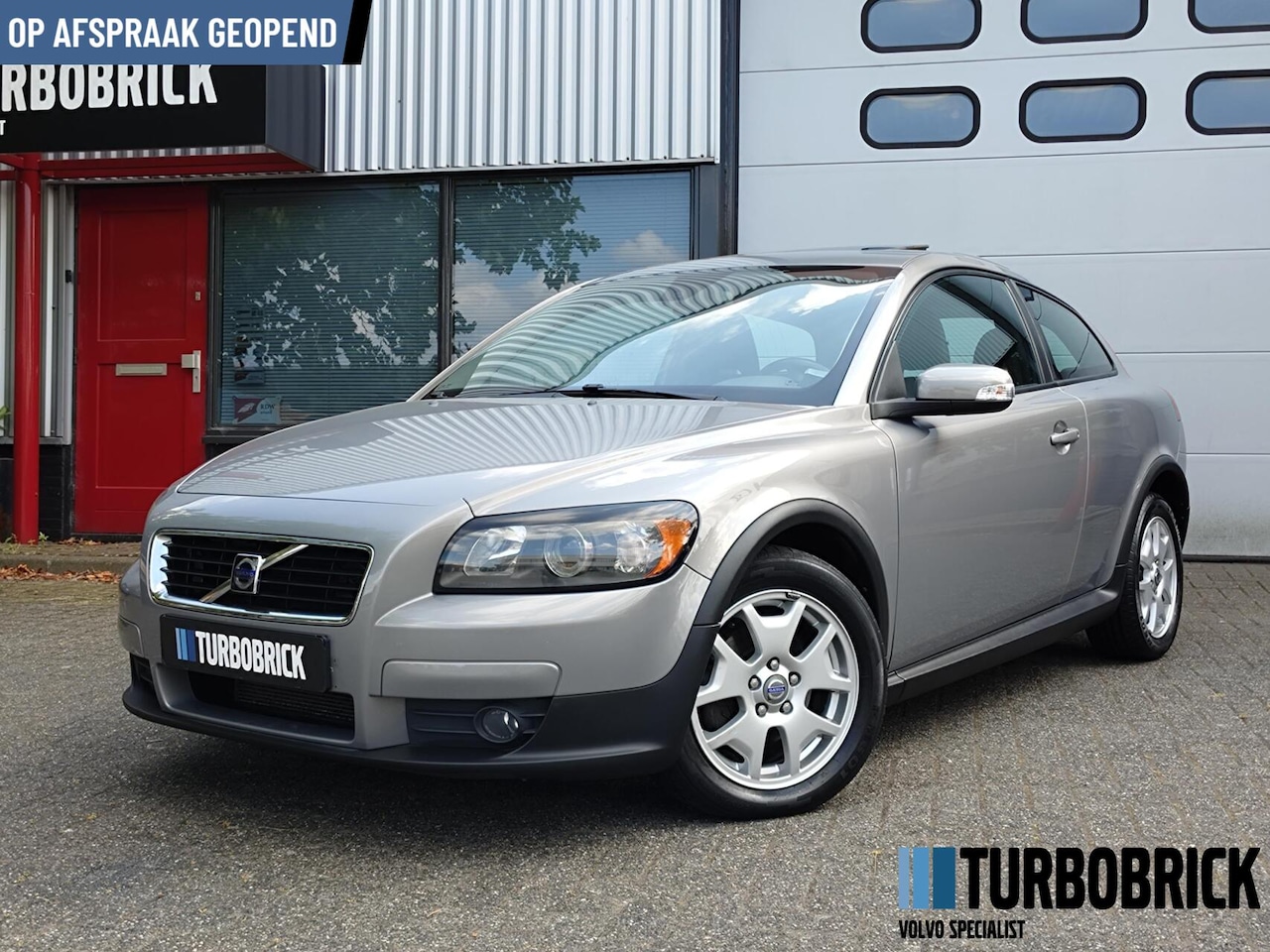 Volvo C30 - 1.6 Momentum |Clima|Cruise|el. Schuif/kantel|Youngtimer - AutoWereld.nl