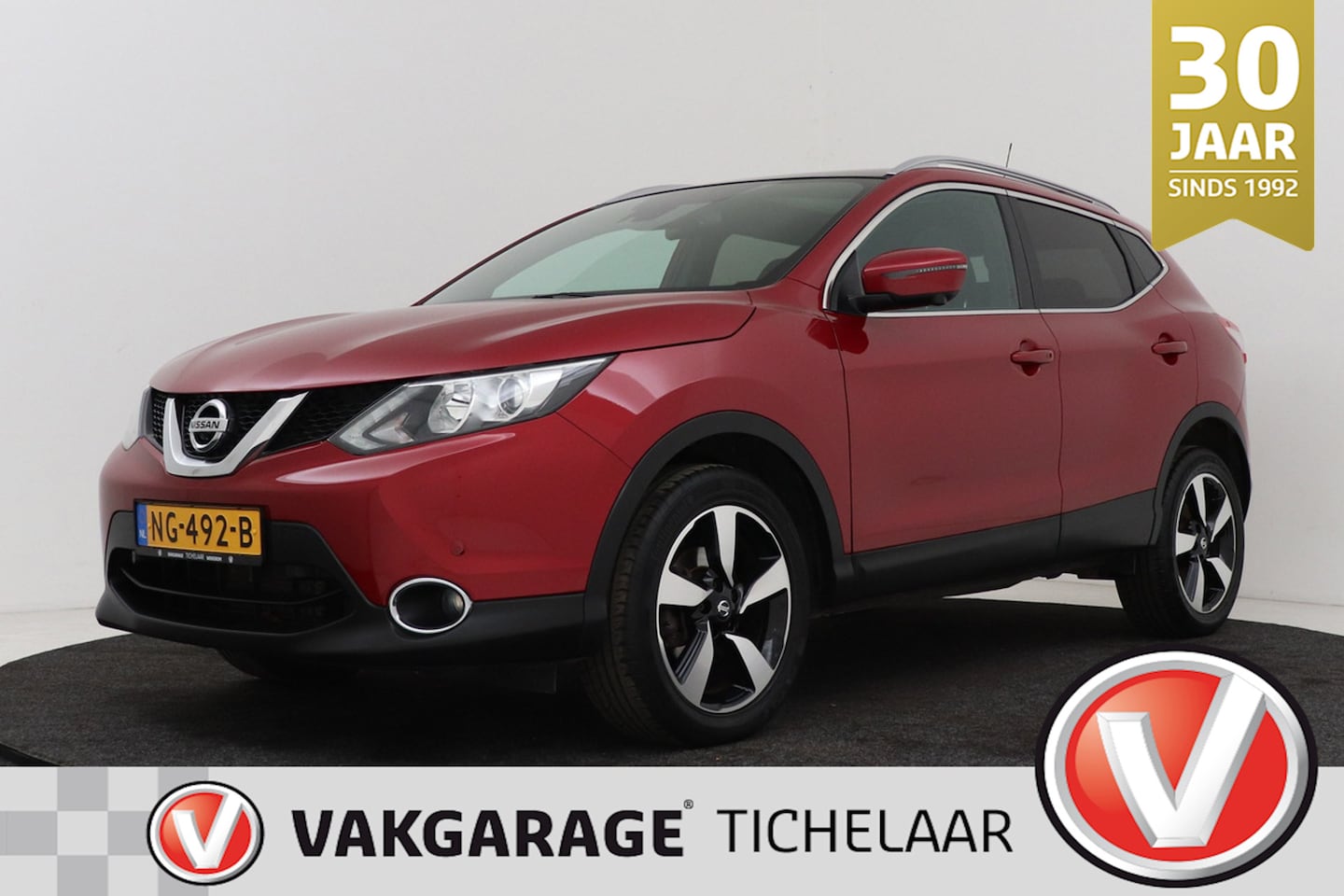 Nissan Qashqai - 1.2 N-Vision | NIEUWE AUTOMAATBAK! | Trekhaak | Panoramadak | 71.000 KM! | Org NL | 360 Ca - AutoWereld.nl