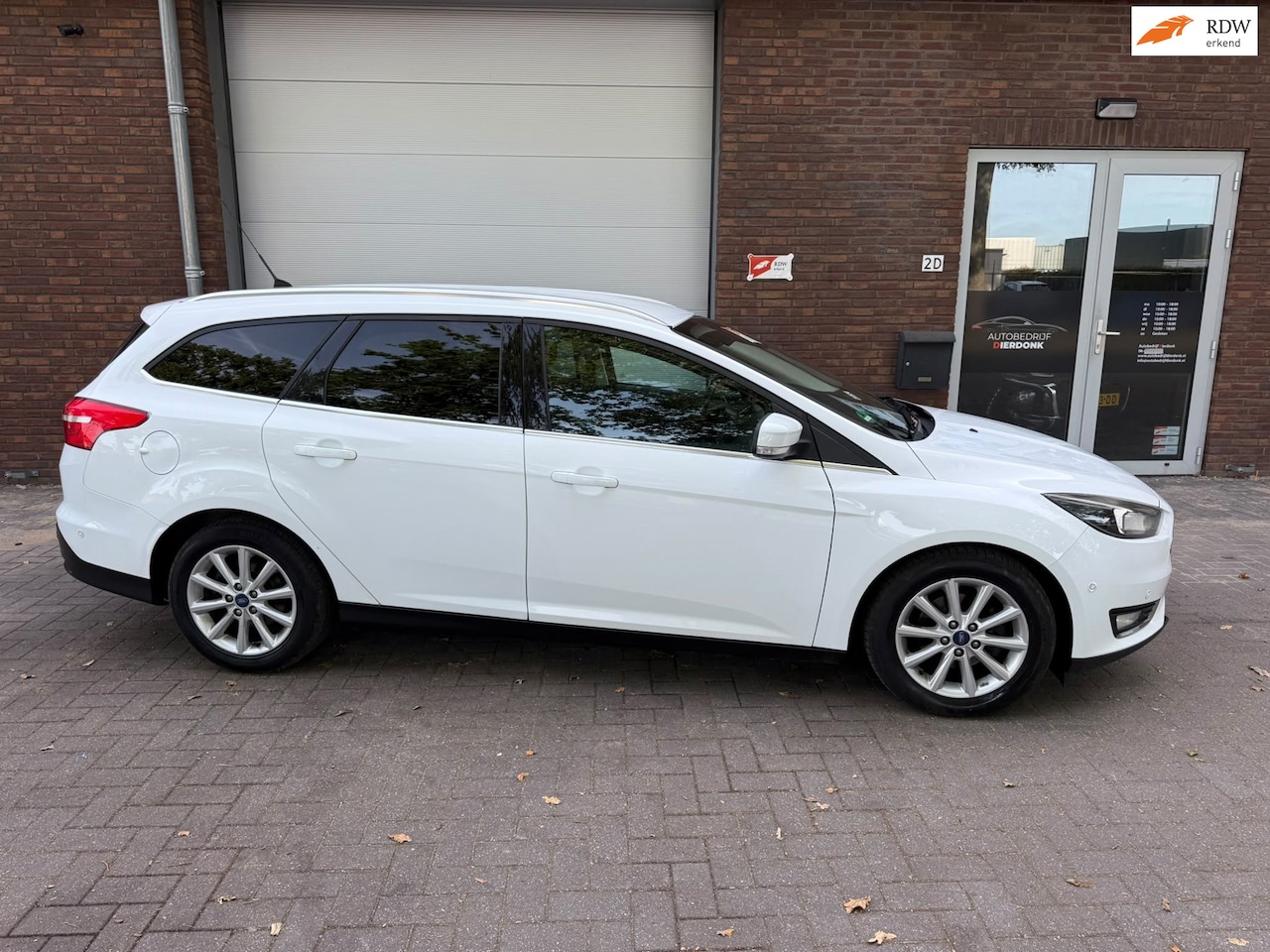 Ford Focus Wagon - 1.0 Titanium Edition|AIRCO|NIEUWE APK|NAVI - AutoWereld.nl