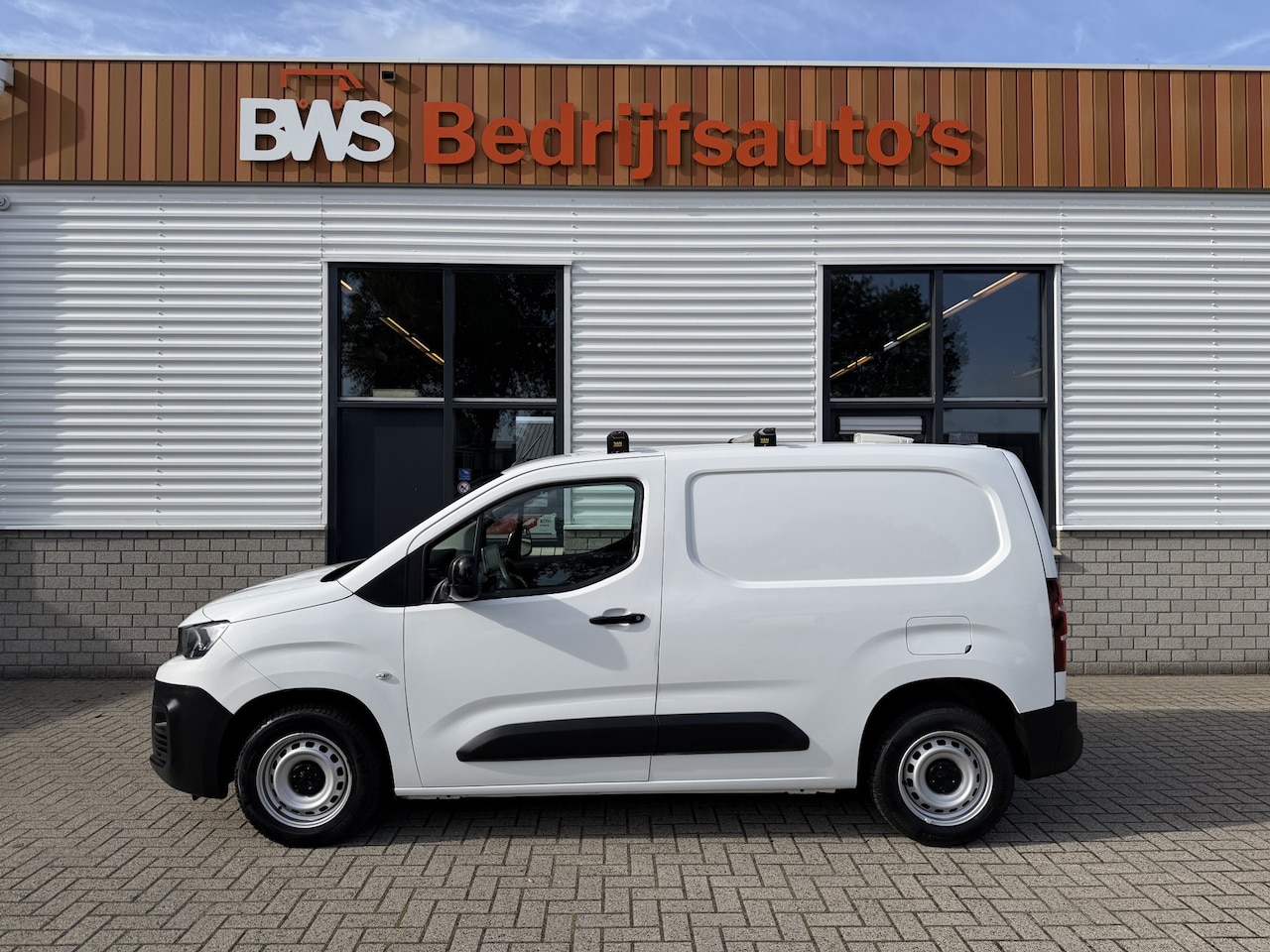 Peugeot Partner - 1.5 BlueHDI 102pk Premium / vaste prijs rijklaar € 10.950 ex btw / 6 versnellingen / lease - AutoWereld.nl