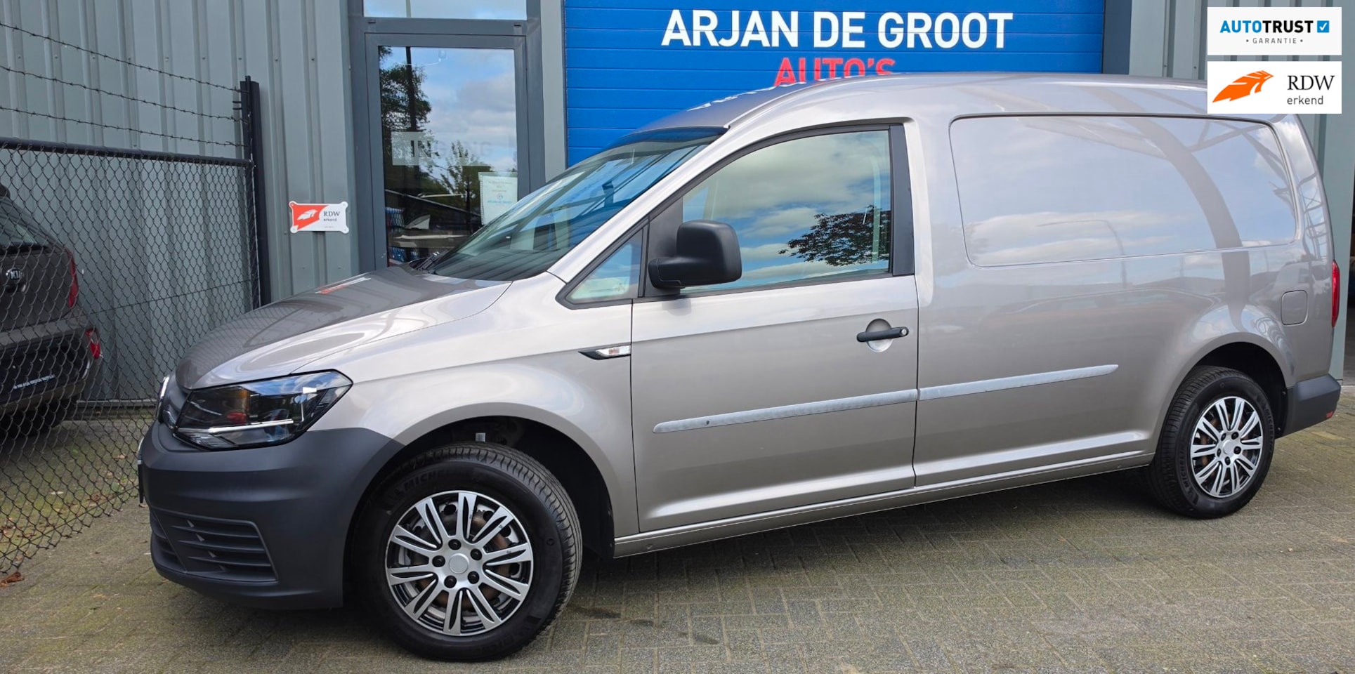 Volkswagen Caddy Maxi - 1.0 TSI Maxi Grijskenteken benzine! Airco 47000km! - AutoWereld.nl