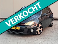 Volkswagen Golf - 2.0 GTI DSG AUTOMAAT PANO SCHUIFDAK BOMVOL LED AIRCO IJSKOUD RIJD ALS NIEUW