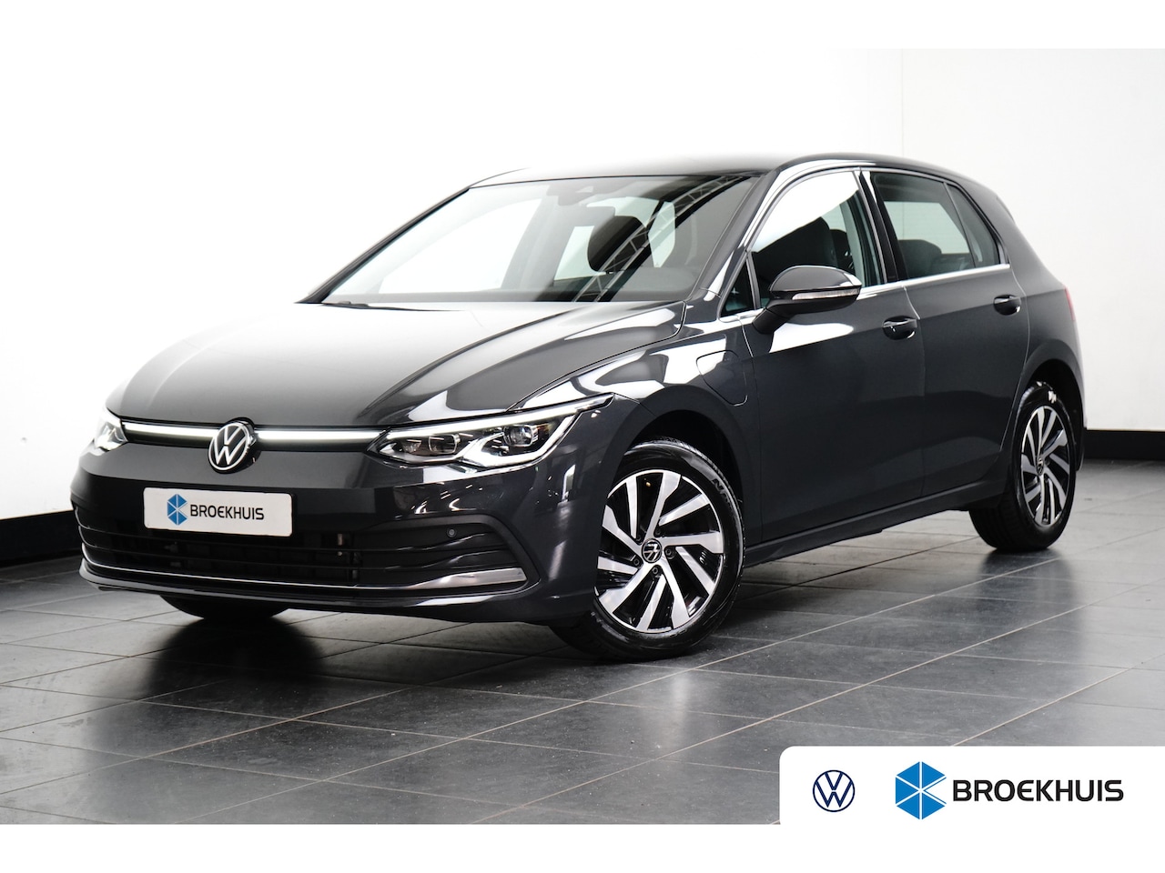 Volkswagen Golf - 1.4 eHybrid Style l Elektr. Stoel incl Memory l Trekhaak Elektr. l Velours Bekleding l Sto - AutoWereld.nl