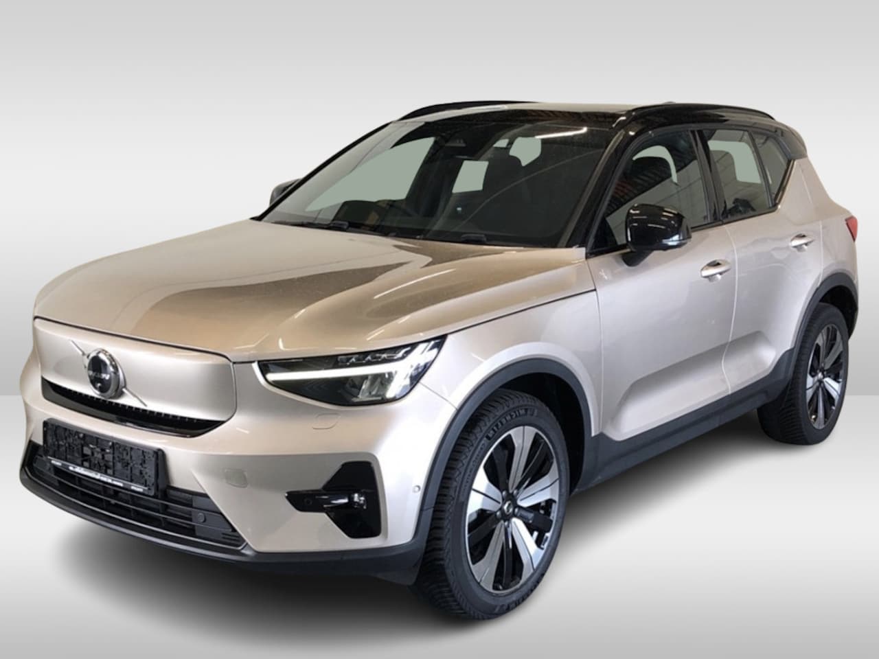 Volvo XC40 - Recharge Pro Pure Electric 2WD 360 Camera | Panoramadak | Climate Line - AutoWereld.nl