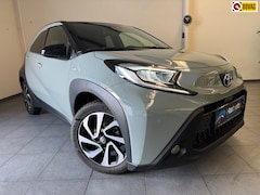 Toyota Aygo X - Automaat / Led/Stoelverw/Keyless/Camera/ACC/Tarragon Green-Zwart metallic