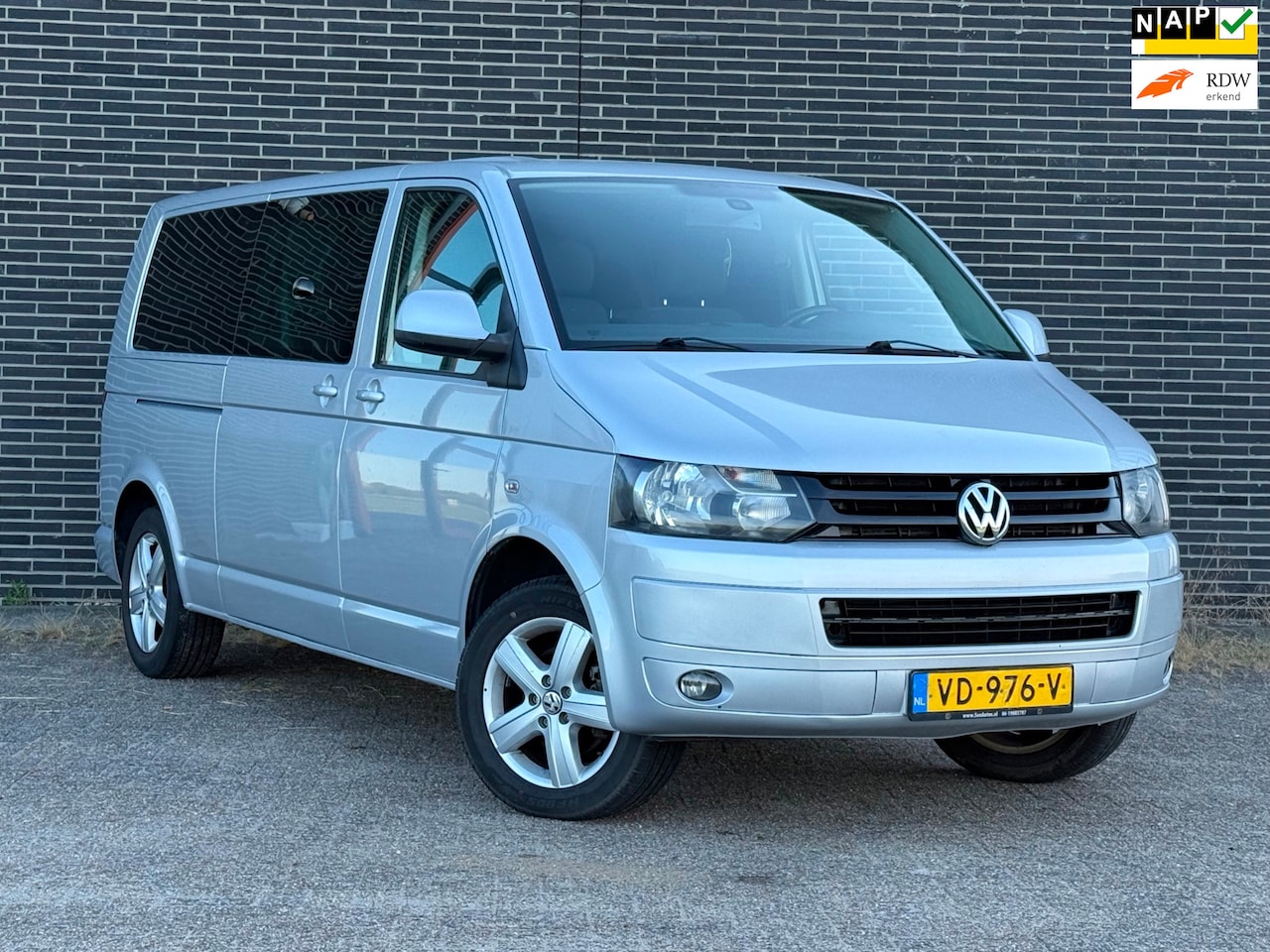 Volkswagen Transporter - 2.0 TDI L2H1 DC 2.0 TDI L2H1 DC Airco, Cruise! - AutoWereld.nl