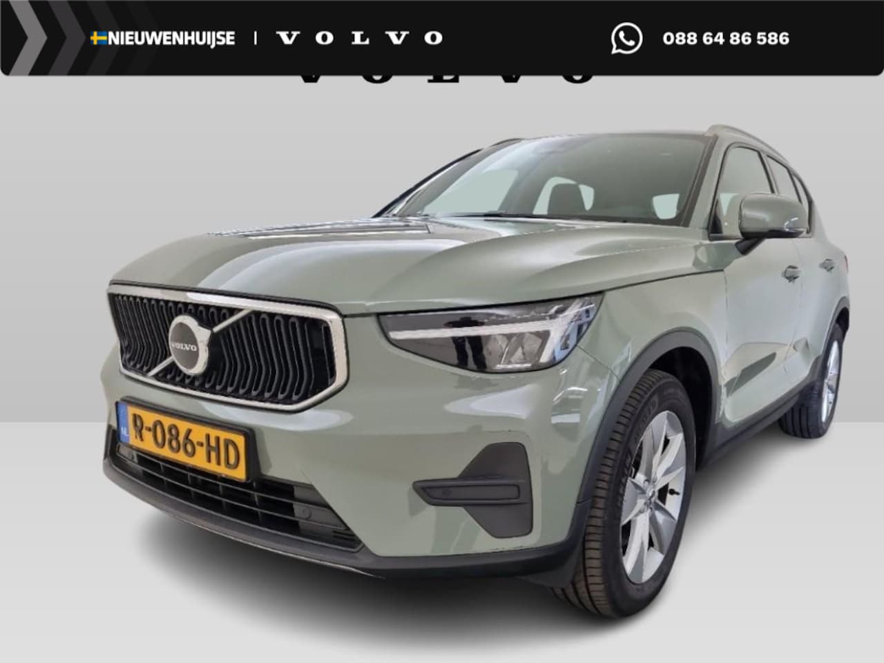 Volvo XC40 - 2.0 B3 Core | Cruise Control | Trekhaak | Parkeercamera | DAB+ | Uitschuifbare Beensteunen - AutoWereld.nl