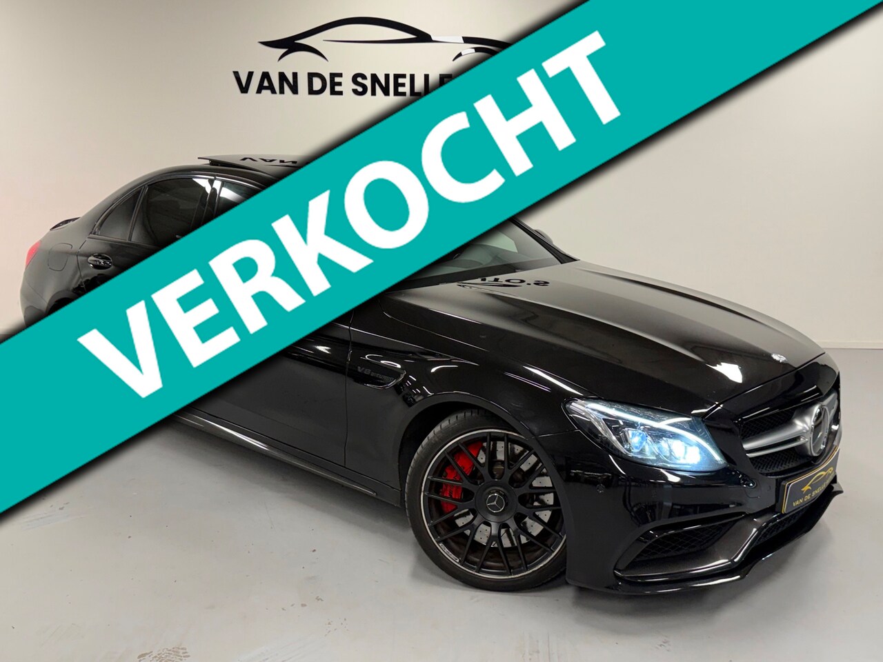 Mercedes-Benz C-klasse - C63 S AMG PANO/KUIPSTOELEN/CAMERA/ONDERHOUDSHISTORIE - AutoWereld.nl