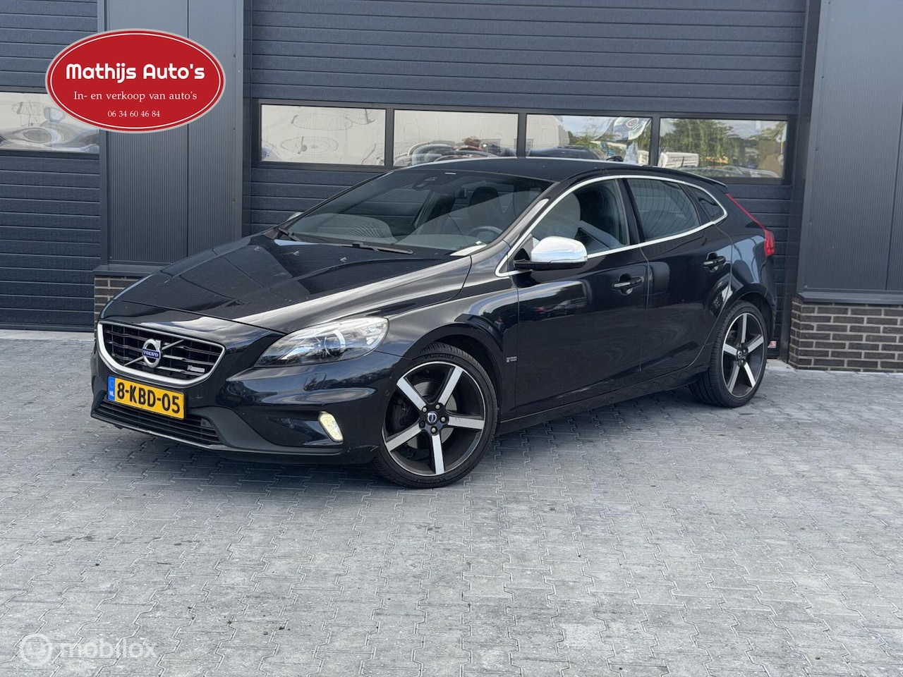 Volvo V40 - 1.6 T3 R-Design Pano Leder Goed onderhouden! - AutoWereld.nl