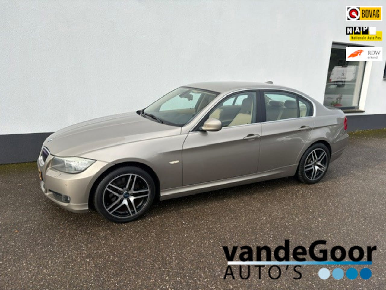 BMW 3-serie - 318i Business Line Style 318i Business Line Style, '10, nl-auto, sportief, zeer netjes ! - AutoWereld.nl