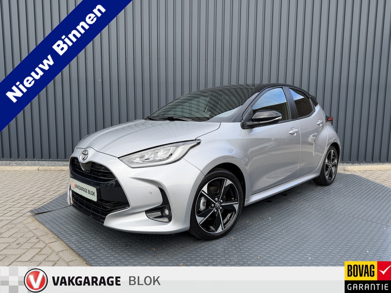 Toyota Yaris - 1.5 Hybrid 130 Executive / Bi tone | Pano dak | JBL | PDC A+V | 10 jr GARANTIE | Rijklaar! - AutoWereld.nl