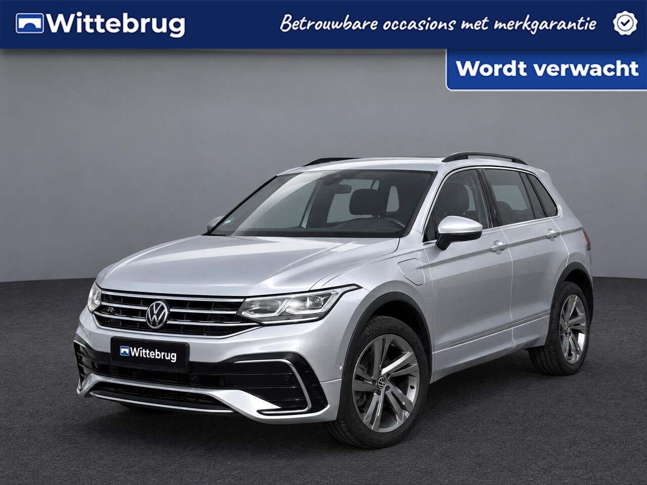 Volkswagen Tiguan - 1.4 TSI eHybrid 245pk R-Line DSG Automaat / R-line / App-connect / Parkeersensoren - AutoWereld.nl