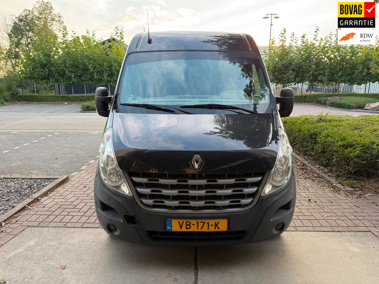 Renault Master - T33 2.3 dCi L2H3 ZWART ‘13 AC - AutoWereld.nl