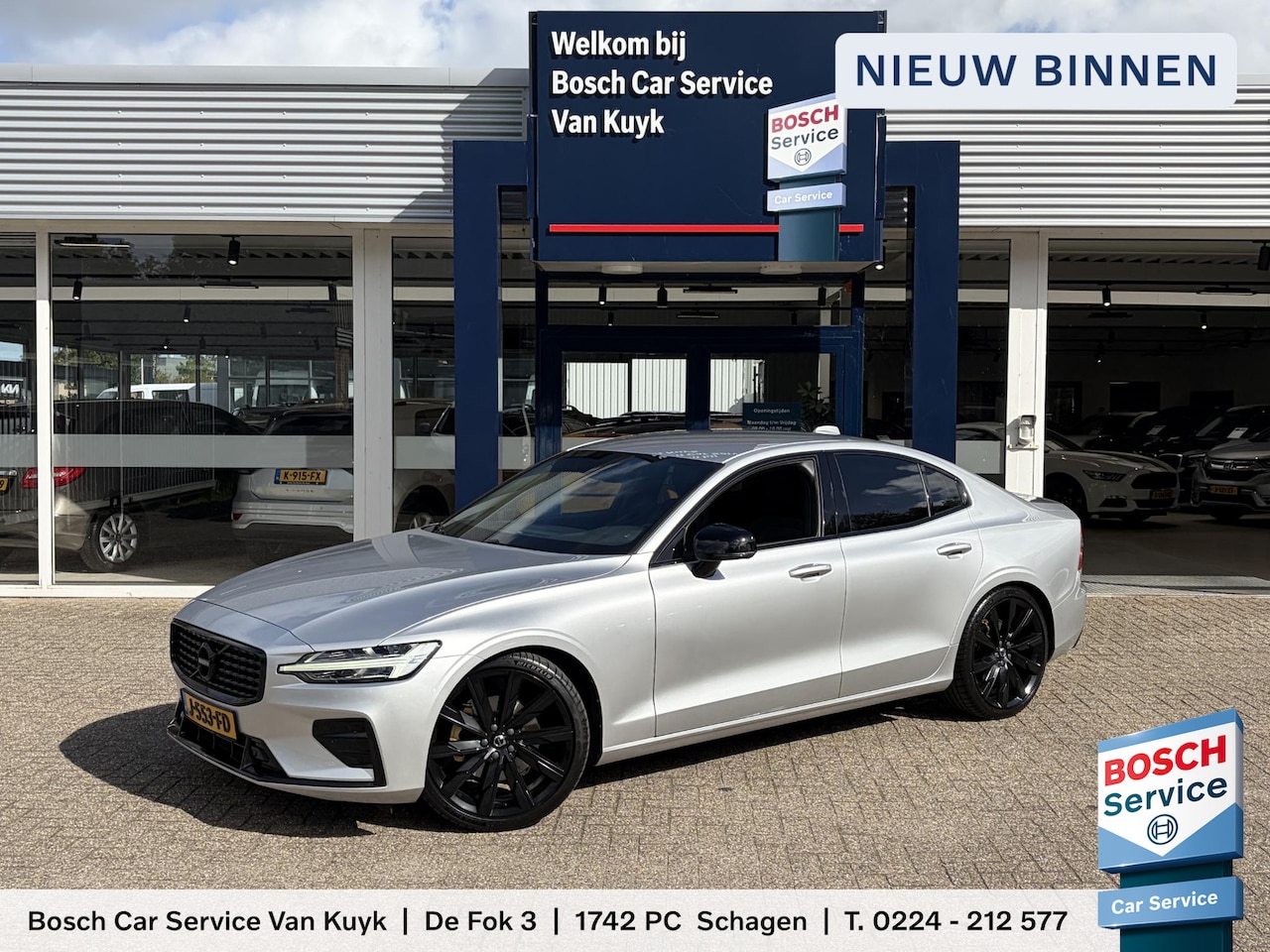 Volvo S60 - 2.0 T4 R-Design / Automaat / NL-Auto / Dealer-Onderhouden / Adaptieve Cruise-Control / Pil - AutoWereld.nl