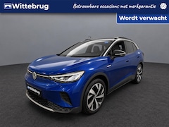 Volkswagen ID.4 - 204 pk First 77 kWh / Navigatie / 20"LM velgen / Camera / Parkeersensoren / Stoelverwarmin