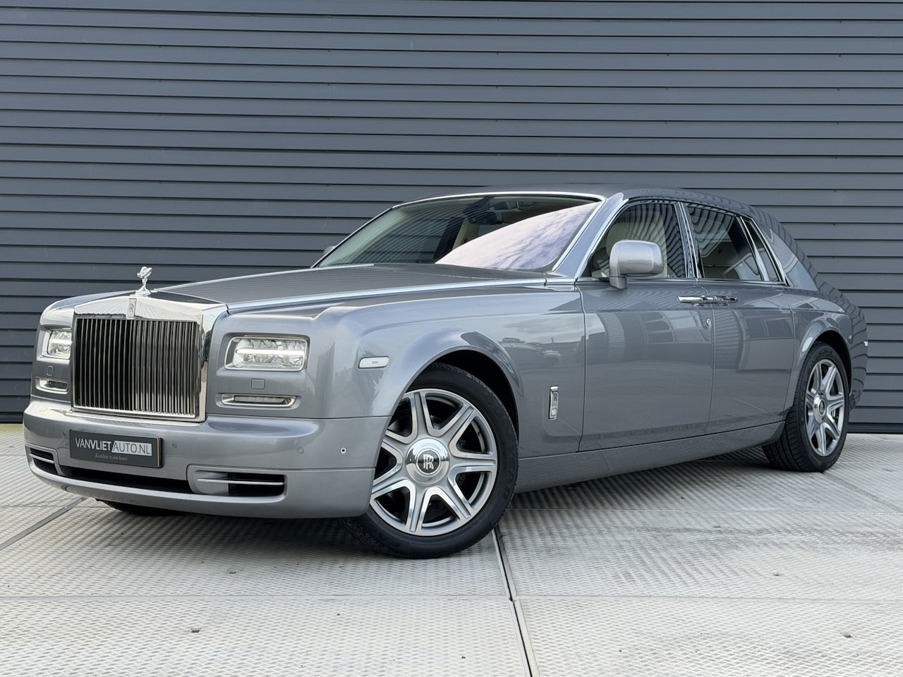 Rolls-Royce Phantom - 6.7 V12 | 1e Eigenaar! | NL Auto | Bespoke - AutoWereld.nl