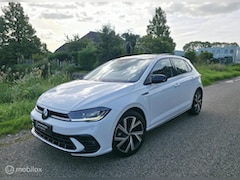 Volkswagen Polo - 1.0 TSI R-line / Pano / Carplay / Camera