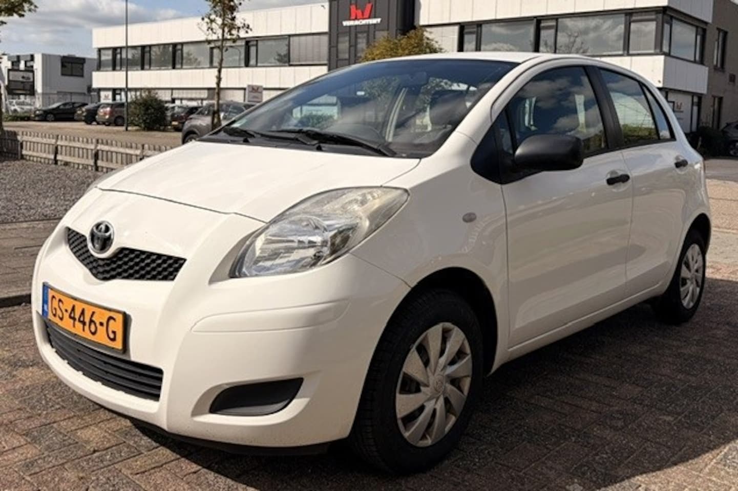 Toyota Yaris - 1.0 VVTi Acces APK Gek. 09-2027 - AutoWereld.nl