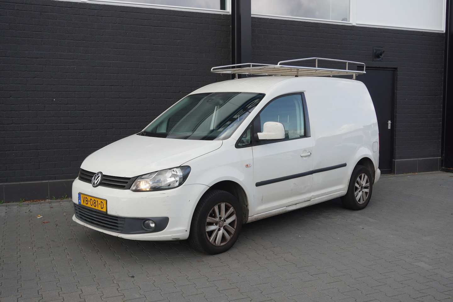 Volkswagen Caddy - 1.6 TDI - Airco - Cruise - Navi - €1.990,- Marge - AutoWereld.nl
