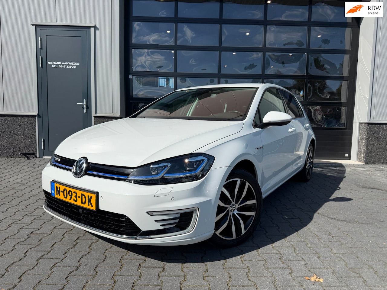 Volkswagen e-Golf - E-Golf VOL optie's SOH 90,3% stoelverwarming - AutoWereld.nl