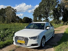 Audi A3 Sportback - 1.4 e-tron Lease Edition Audi A3 Sportback 1.4 e-tron - Virtual Cockpit - Lane assist - Carplay