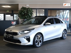 Kia Cee'd - Ceed 1.4 T-GDi AUT Pano Trek Navi Leder Cam Pdc Cruise