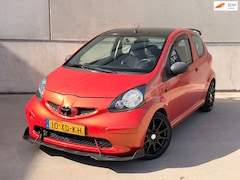 Toyota Aygo - 1.0-12V Leder/alca 16'' Wrap Spoiler Verlaagd