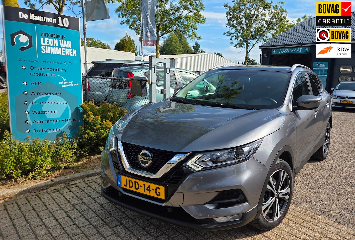 Nissan Qashqai - 1.3 DIG-T Business Edition l Lage km stand l Panorama dak l Navigatie l Stoelverwarming - AutoWereld.nl