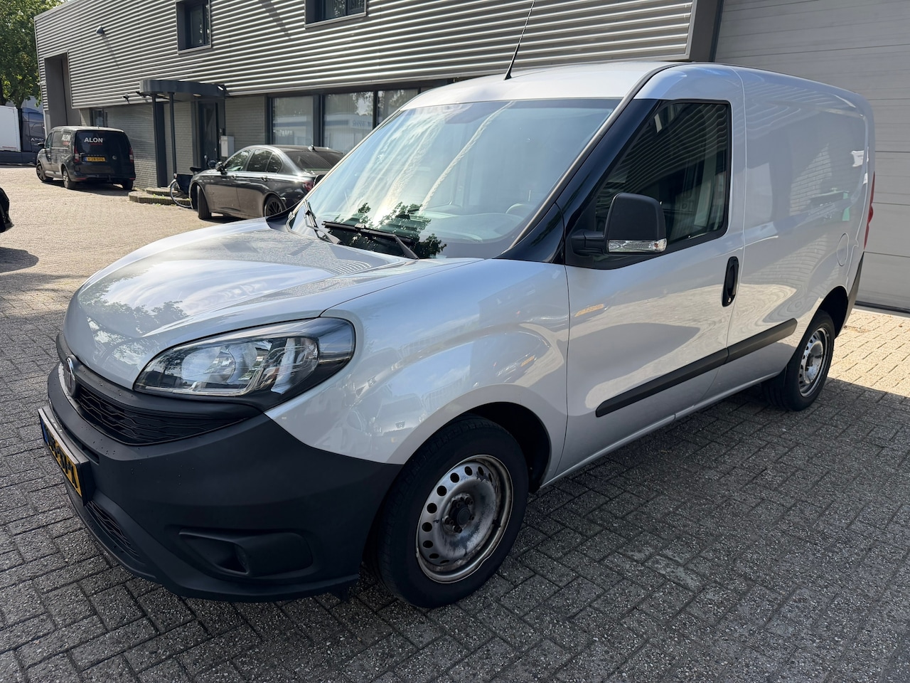 Fiat Doblò Cargo - 1.6 MJ L1H1 1.6 MJ L1H1 - AutoWereld.nl