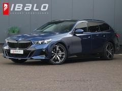 BMW 5-serie Touring - 550e xDrive | Pano | Trekhaak | B&W Audio |