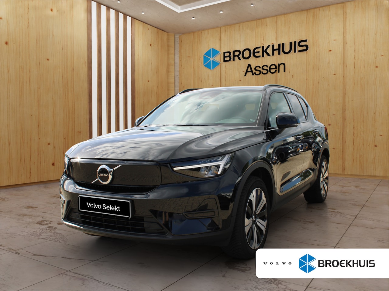Volvo XC40 - Recharge Core 70 kWh | BLIS | Camera | Stoel + Stuur Verwarming | Keyless Start / Entry | - AutoWereld.nl