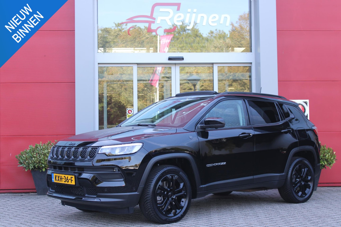 Jeep Compass - 4xe 240PK Plug-in Hybrid Electric NORTH STAR | PANORAMA SCHUIF/KANTEL DAK | WINTERPACK: ST - AutoWereld.nl