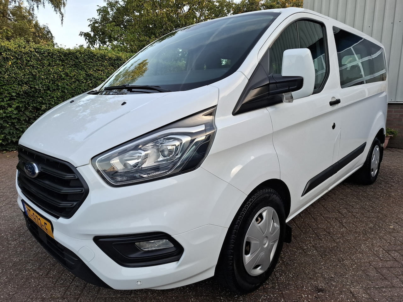 Ford Transit Custom - 320 2.0 TDCI 19975.- INCL BTW 9-PERSOONS LED/AIRCO/CRUISE/PDC 105PK - AutoWereld.nl