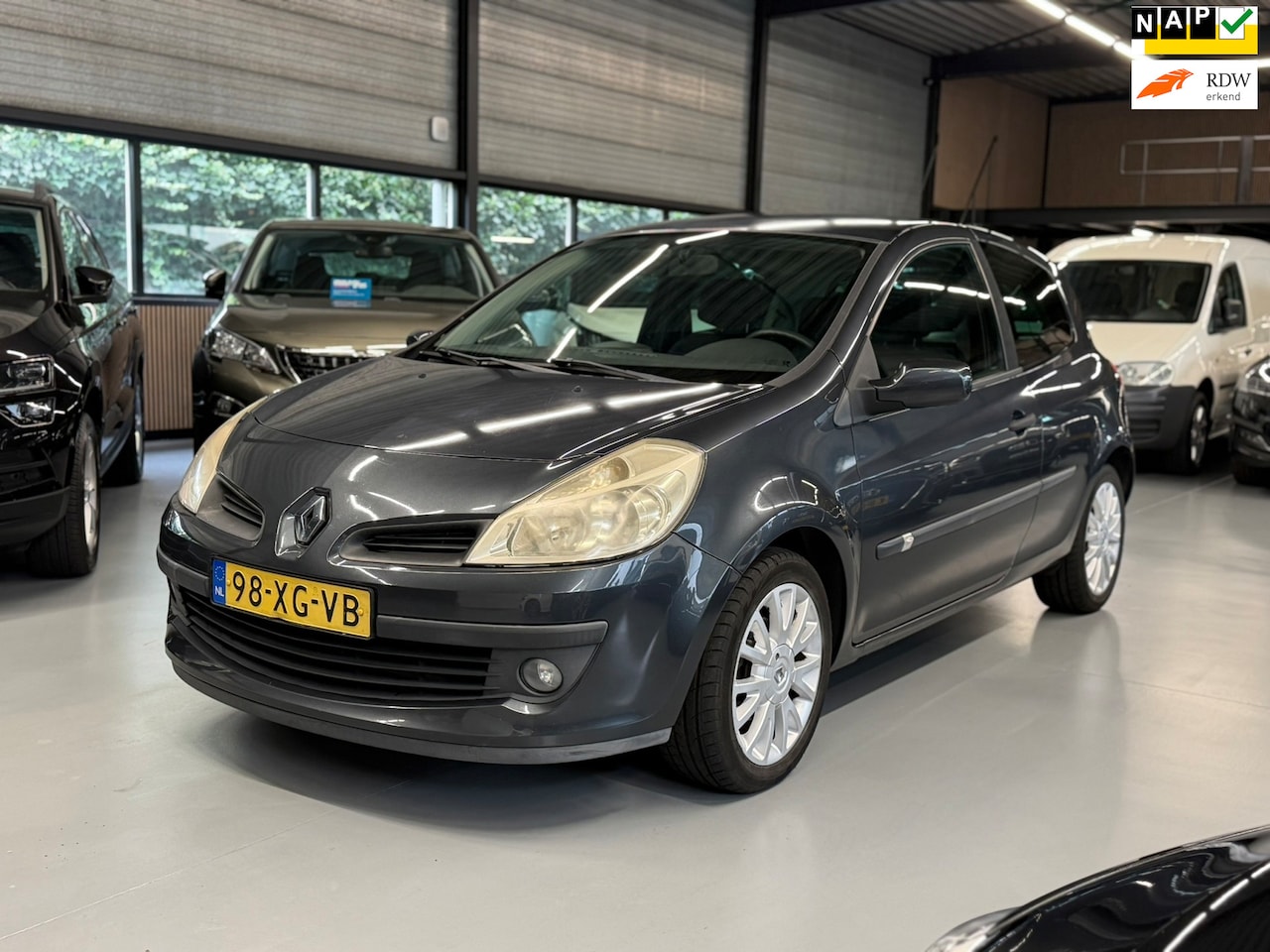 Renault Clio - 1.6-16V Dynamique Airco l Cruise l Bluetooth - AutoWereld.nl