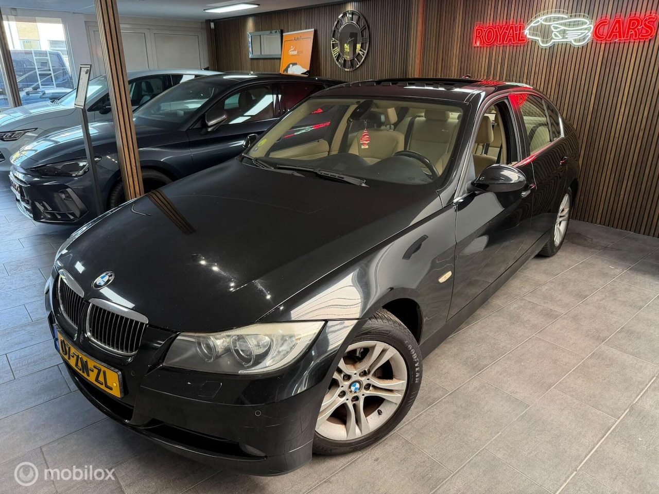 BMW 3-serie - 316i High Executive|Pano|Navigatie| Org NL Auto. - AutoWereld.nl