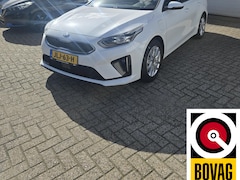 Kia Cee'd Sportswagon - Ceed 1.6 GDI PHEV DynamicPlusLine parelmoer wit / trekhaak afneembaar