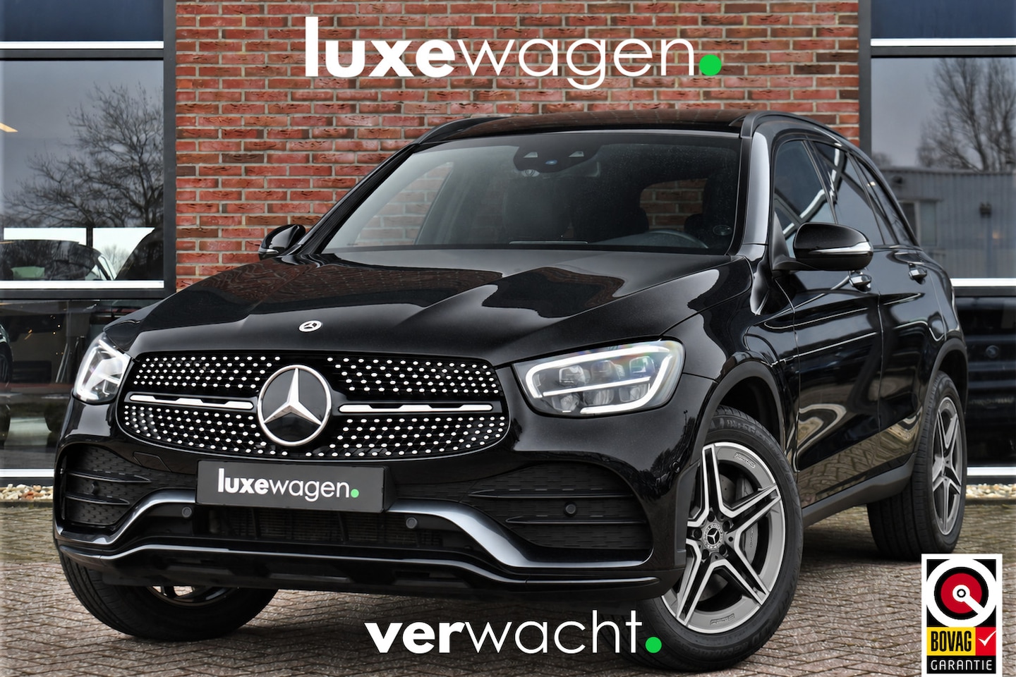 Mercedes-Benz GLC-klasse - 300e 4M AMG Pano Luchtv Distr HUD 360 Stoel-ventilatie Memory Night - AutoWereld.nl