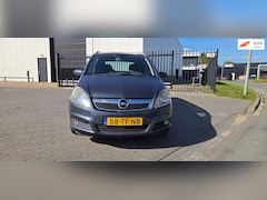Opel Zafira - 1.8 Executive