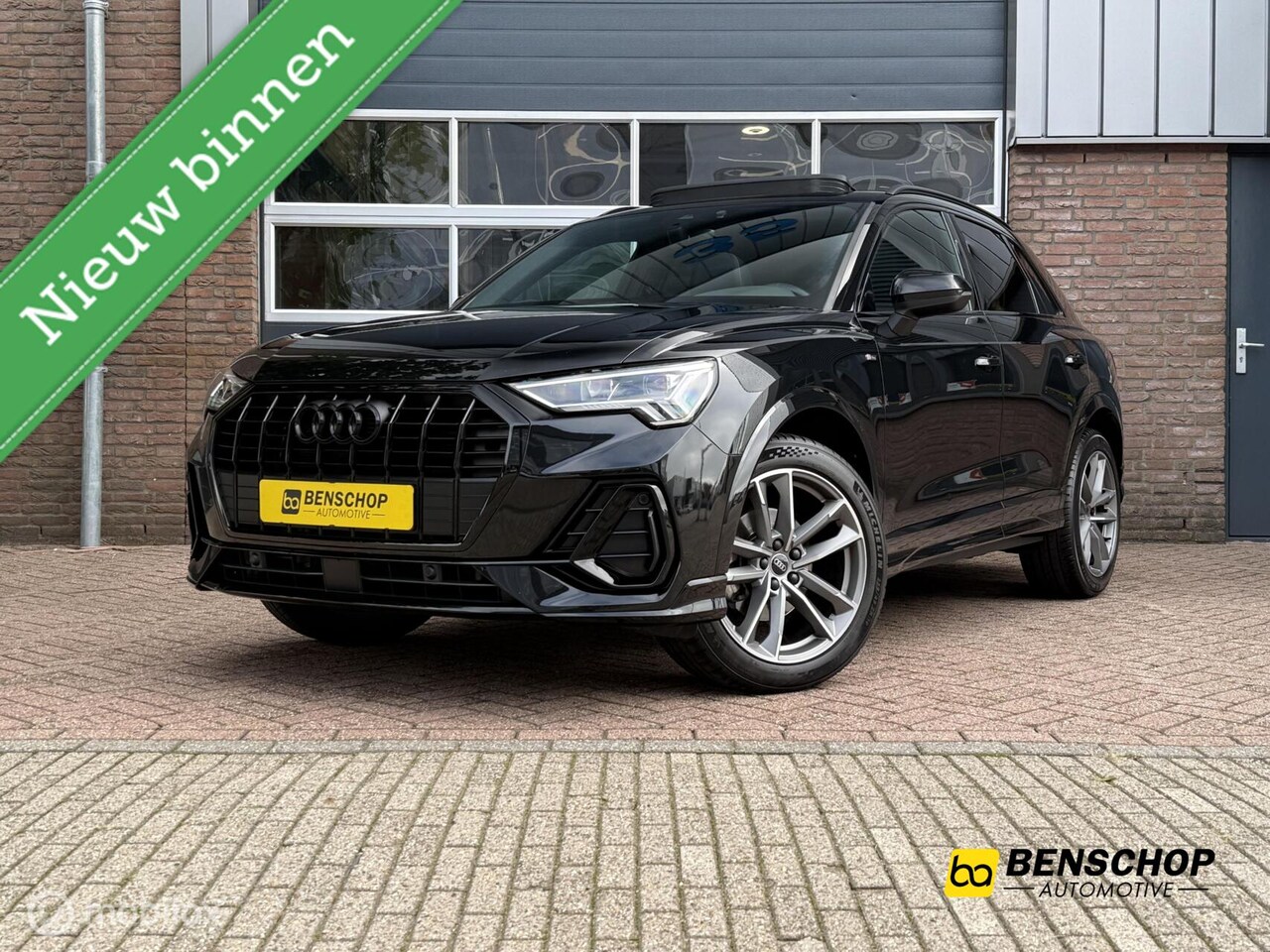 Audi Q3 - 35 TFSI S-line Panodak Alcantara Leer Navi Carplay Camera - AutoWereld.nl