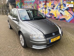 Fiat Stilo - 1.6-16V Active Plus UNIEK MOOIE AUTO met aantoonbaar 199.000km geheel in top staat van bin