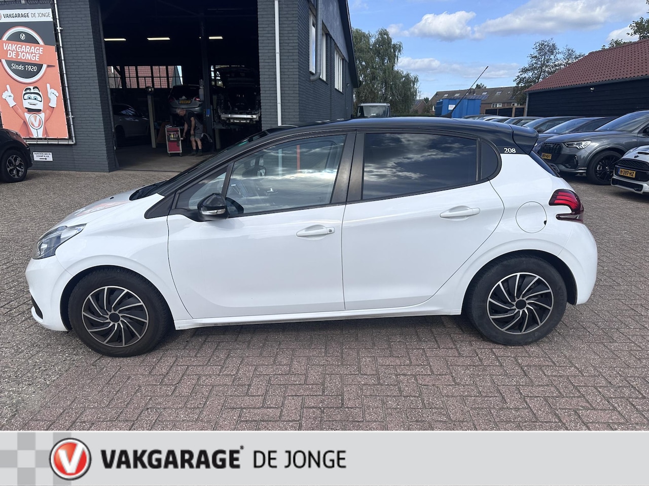 Peugeot 208 - 1.6 BlueHDi Blue Lease ALLEEN EXPORT - AutoWereld.nl
