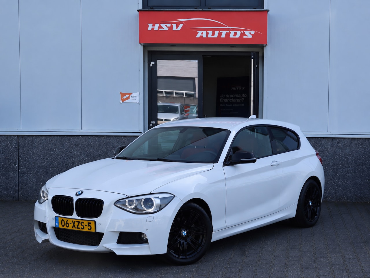 BMW 1-serie - 116i Upgrade Edition M-sport navi LEER org NL - AutoWereld.nl
