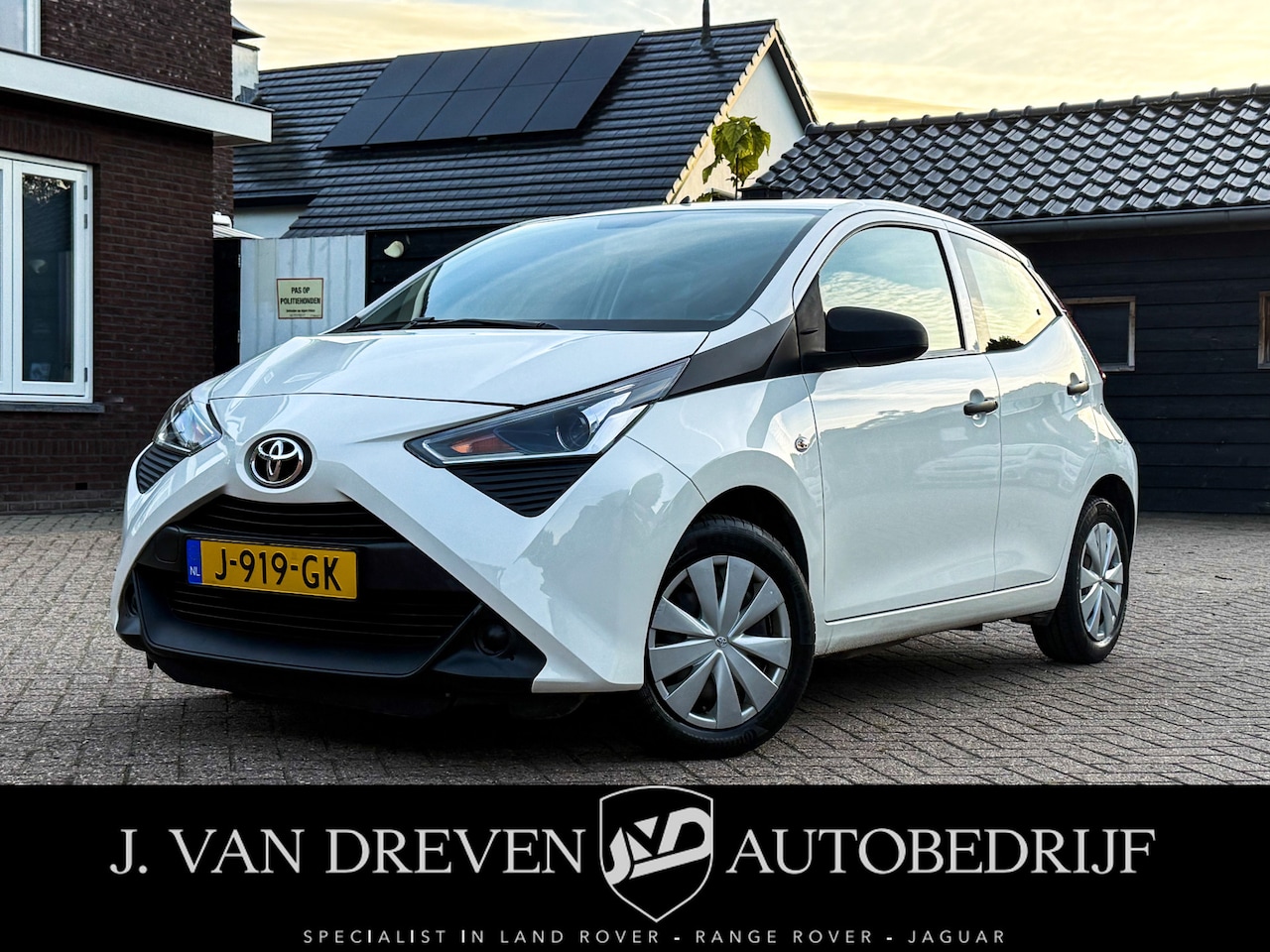 Toyota Aygo - 1.0 VVT-i x - Cruise Control, Isofix, Goed onderhouden! - AutoWereld.nl