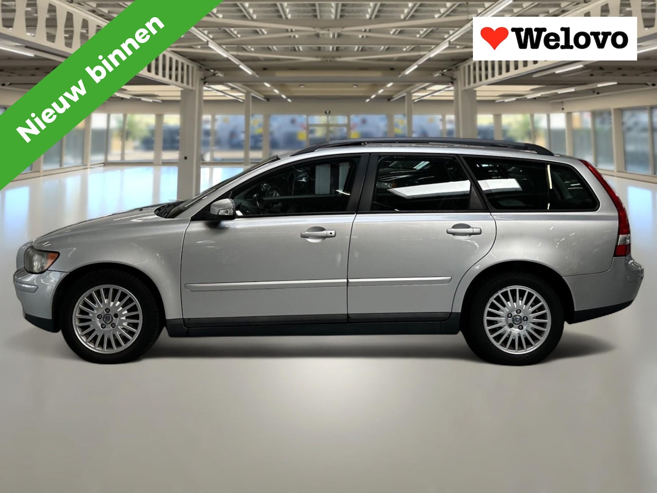 Volvo V50 - 2.4i Momentum Garantie, Boekjes, Schuifdak, Leder, PDC... - AutoWereld.nl
