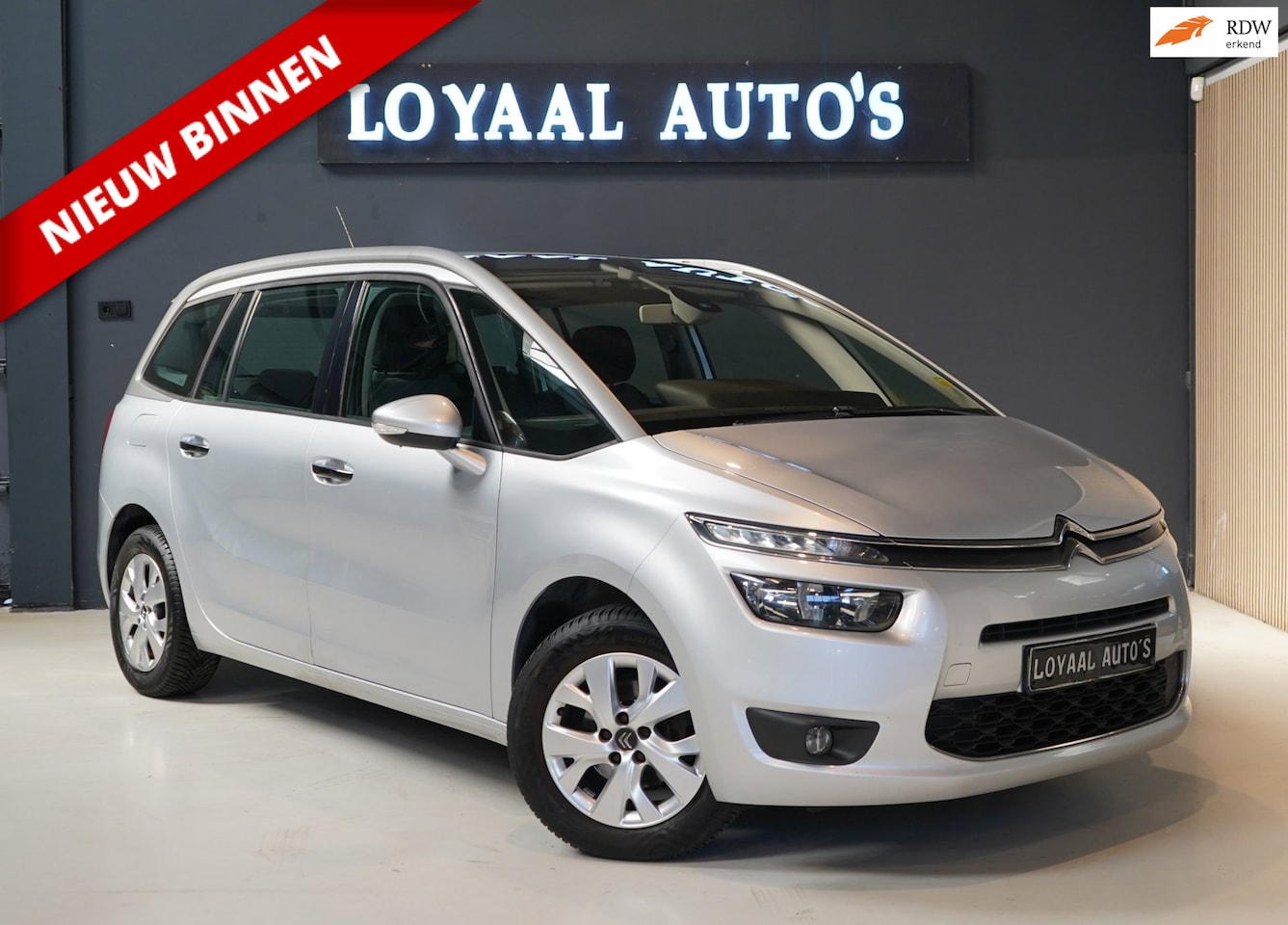Citroën Grand C4 Picasso - 1.2 PureTech Exclusive | ACHTERUITRIJC. | TREKHAAK | CRUISE | PDC | AIRCO | NAVI | APK - AutoWereld.nl