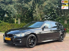 BMW 3-serie Touring - 318i M Sport CL, Panoramadak, Leder, CarPlay, Trekhaak, Bowers & Wilkins