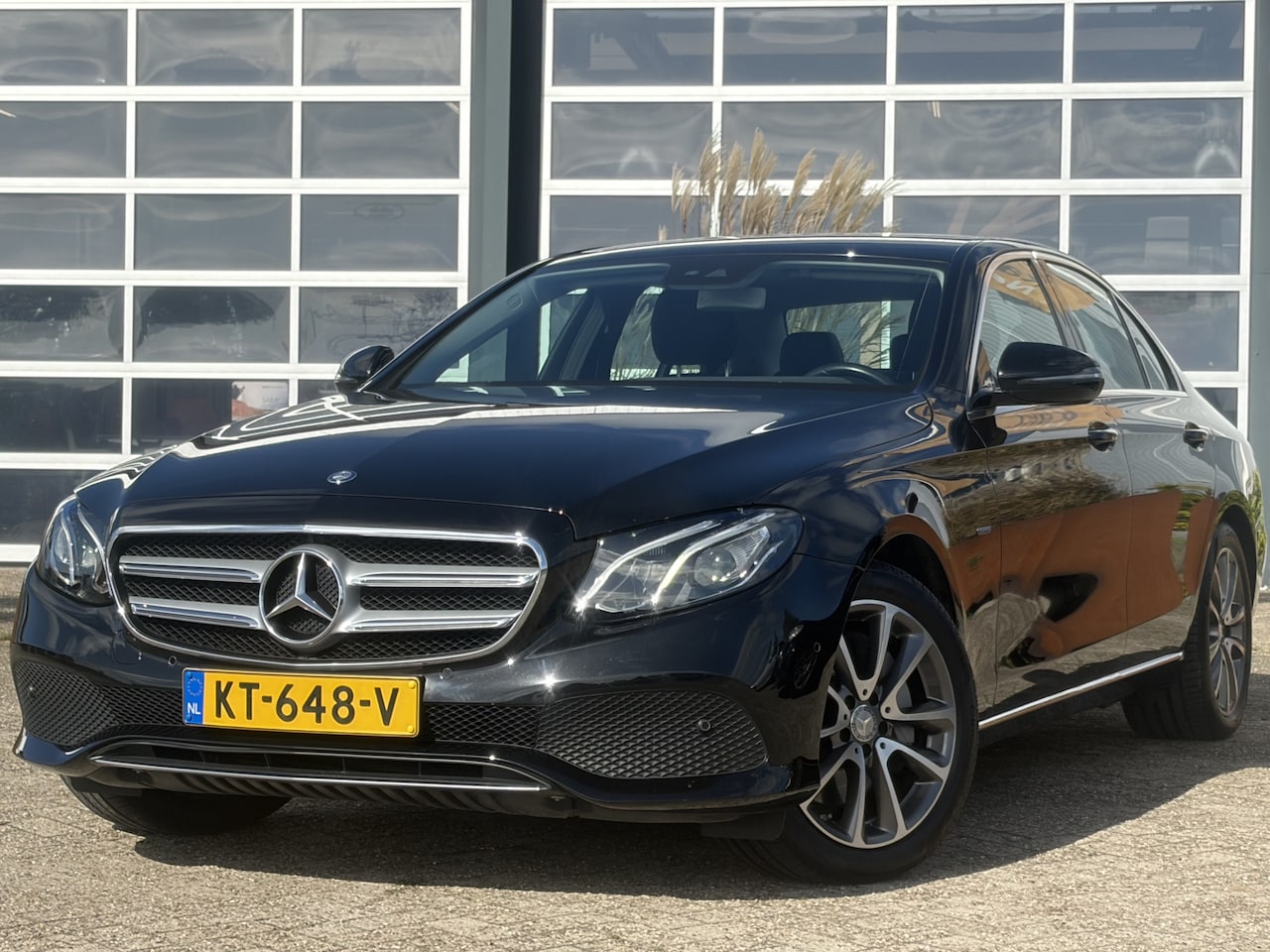 Mercedes-Benz E-klasse - 350 e Lease Edition 272pk | Virtual Cockpit | Cruise control | Electronic climate control - AutoWereld.nl