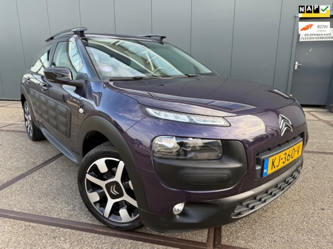 Citroën C4 Cactus - 1.2 PureTech Feel | Automaat | Navi | Cruise | - AutoWereld.nl